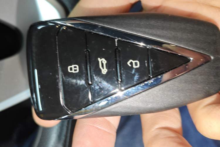 Used Venucia V DD-i 2023 60km iC Version Vehicle Key