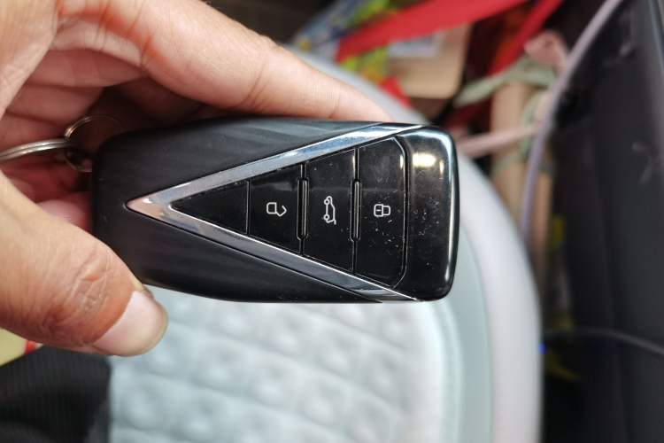 Used Venucia V DD-i 2023 110 km iE Version Vehicle Key