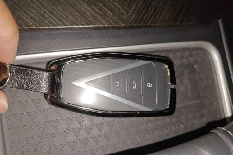 Used Venucia V DD-i 2023 60km iD Joy Ride Edition Vehicle Key