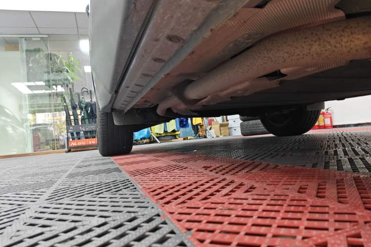 Used Venucia V DD-i 2024 110km iE Joy Ride Edition Right Side Sill