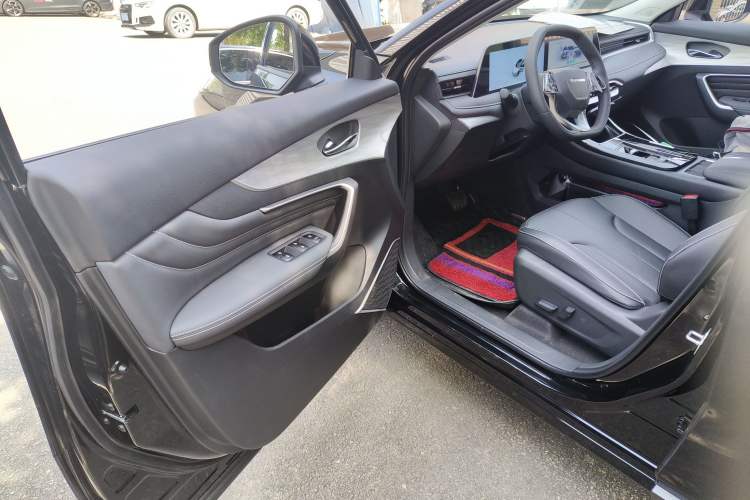 Used Venucia V DD-i 2025 Orca 150km Joyful Journey Edition Driver Seat