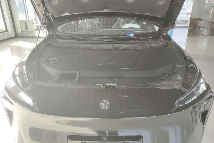 Used Venucia V DD-i 2025 Orca 150km Joyful Journey Edition Engine Bay