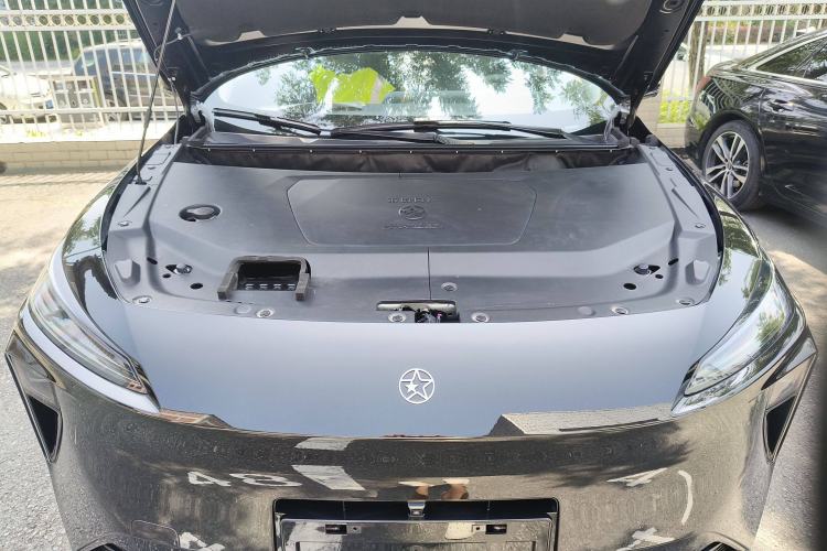 Used Venucia V DD-i 2025 Orca 150km Joyful Journey Edition Engine Bay