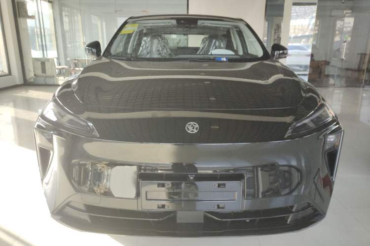 Used Venucia V DD-i 2025 Orca 150km Joyful Journey Edition Front