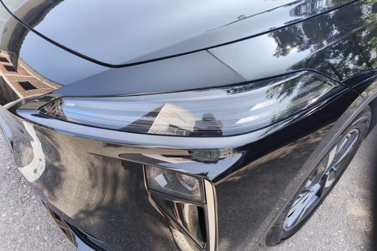 Used Venucia V DD-i 2025 Orca 150km Joyful Journey Edition Left Front Headlight