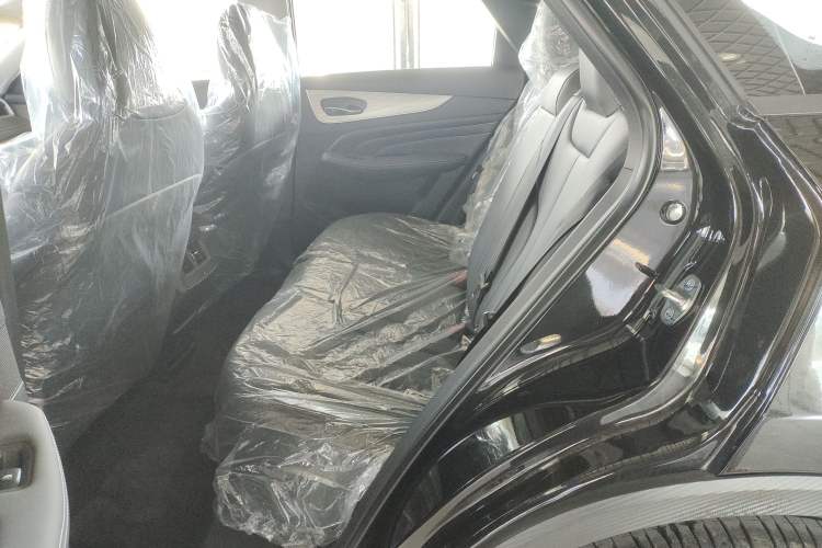Used Venucia V DD-i 2025 Orca 150km Joyful Journey Edition Left Rear Seat