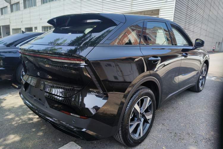 Used Venucia V DD-i 2025 Orca 150km Joyful Journey Edition Rear Right 45 Deg