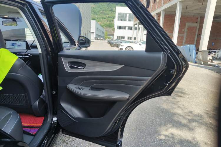 Used Venucia V DD-i 2025 Orca 150km Joyful Journey Edition Right Rear Door Interior