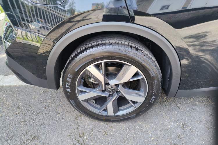Used Venucia V DD-i 2025 Orca 150km Joyful Journey Edition Right Rear Wheel Hub