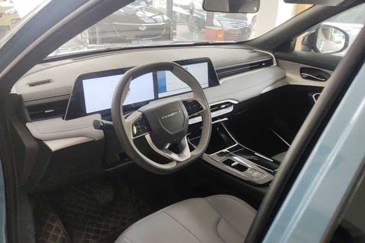 Used Venucia V DD-i 2025 Orca 150km Joyful Journey Edition Center Console