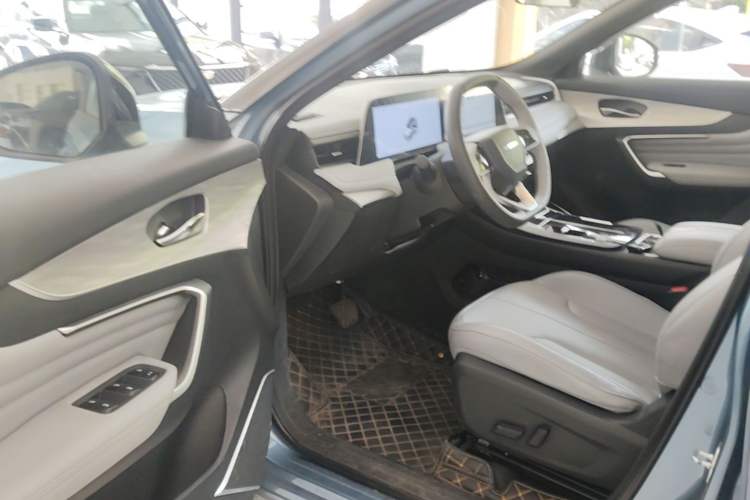 Used Venucia V DD-i 2025 Orca 150km Joyful Journey Edition Driver Seat