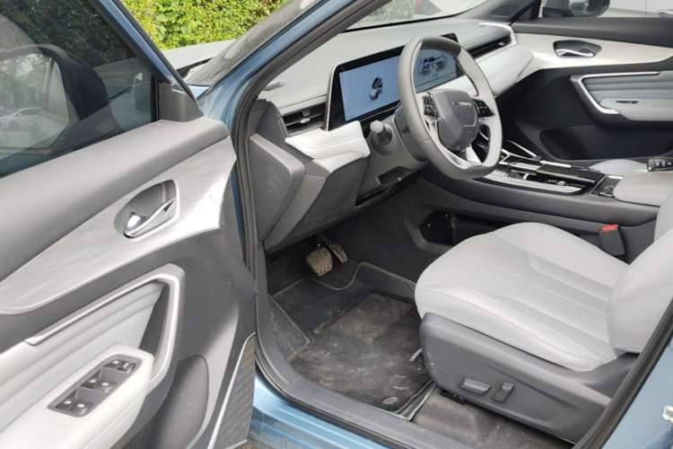 Used Venucia V DD-i 2025 Orca 150km Joyful Journey Edition Driver Seat
