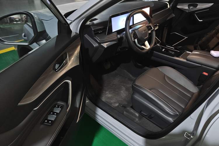 Used Venucia V DD-i 2025 Orca 150km Joyful Journey Edition Driver Seat