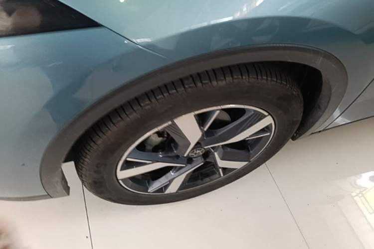 Used Venucia V DD-i 2025 Orca 150km Joyful Journey Edition Exterior 4