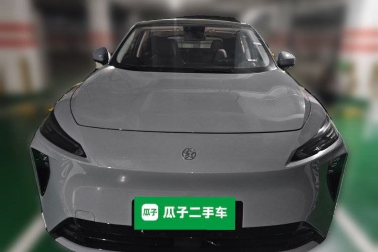 Used Venucia V DD-i 2025 Orca 150km Joyful Journey Edition Front