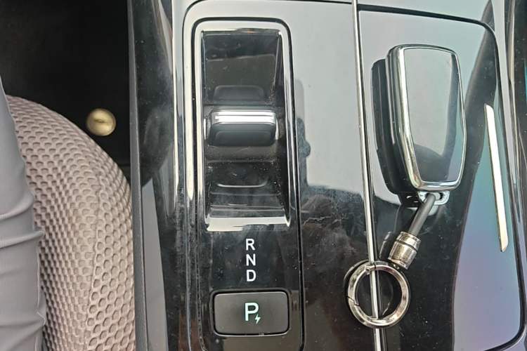 Used Venucia V DD-i 2025 Orca 150km Joyful Journey Edition Gear Lever