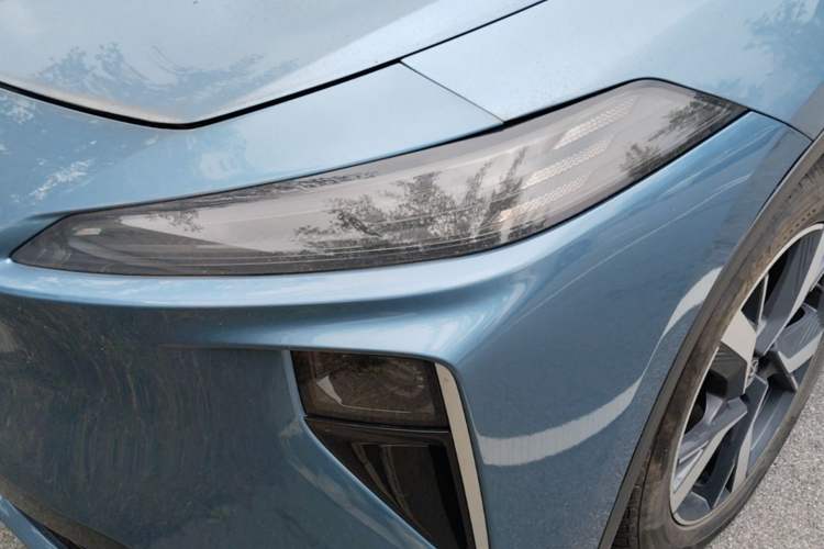 Used Venucia V DD-i 2025 Orca 150km Joyful Journey Edition Left Front Headlight