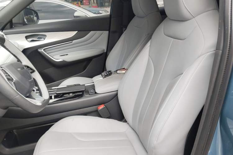 Used Venucia V DD-i 2025 Orca 150km Joyful Journey Edition Left Front Seat