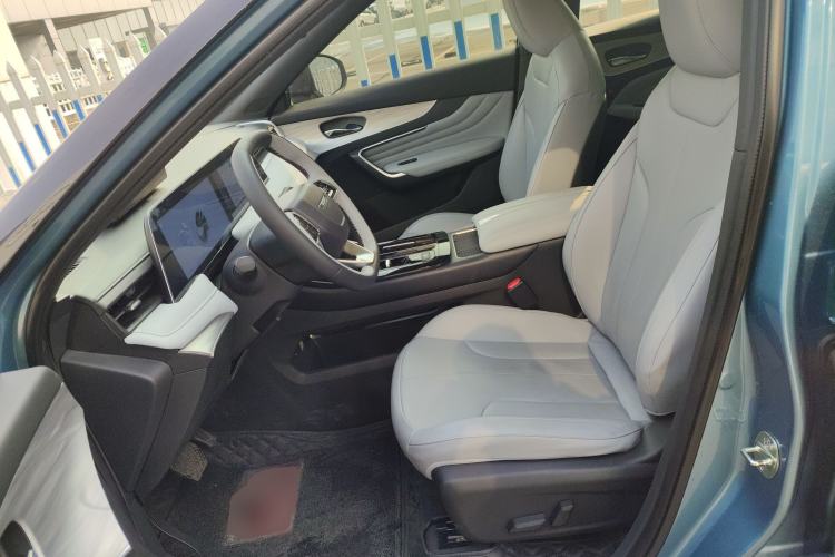 Used Venucia V DD-i 2025 Orca 150km Joyful Journey Edition Left Front Seat