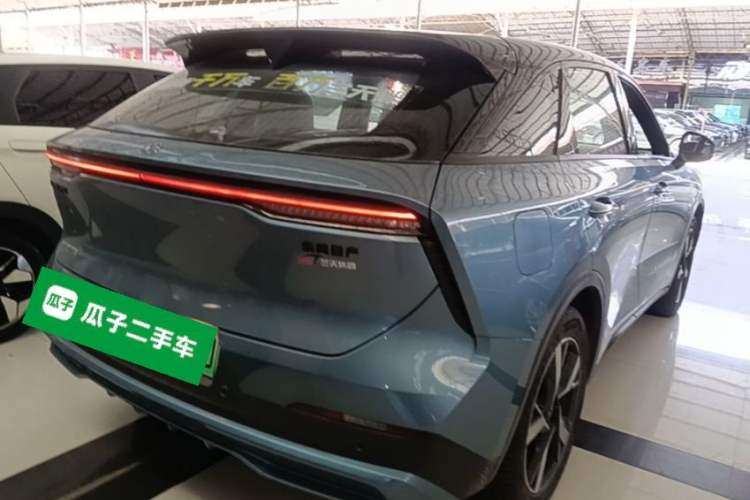 Used Venucia V DD-i 2025 Orca 150km Joyful Journey Edition Rear Right 45 Deg