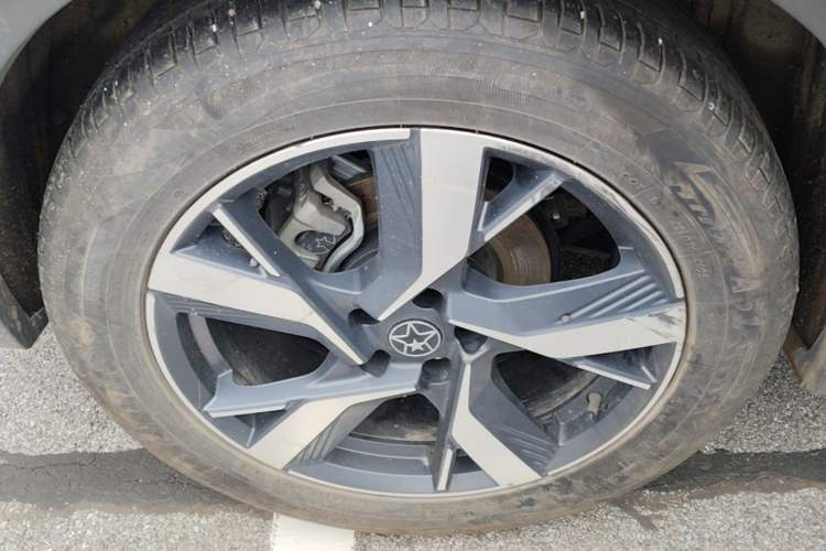 Used Venucia V DD-i 2025 Orca 150km Joyful Journey Edition Right Rear Wheel Hub