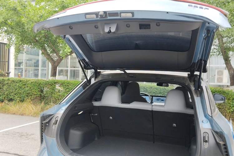 Used Venucia V DD-i 2025 Orca 150km Joyful Journey Edition Trunk