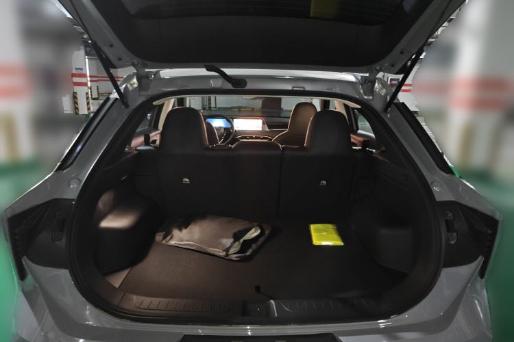 Used Venucia V DD-i 2025 Orca 150km Joyful Journey Edition Trunk
