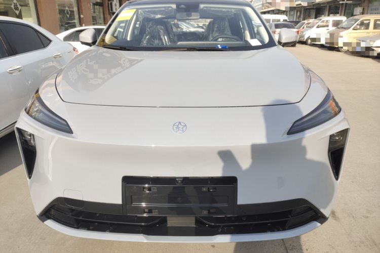 Used Venucia V DD-i 2025 Orca 150km Joyful Journey Edition Front
