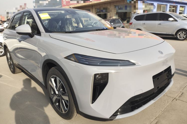 Used Venucia V DD-i 2025 Orca 150km Joyful Journey Edition Front Right 45 Deg