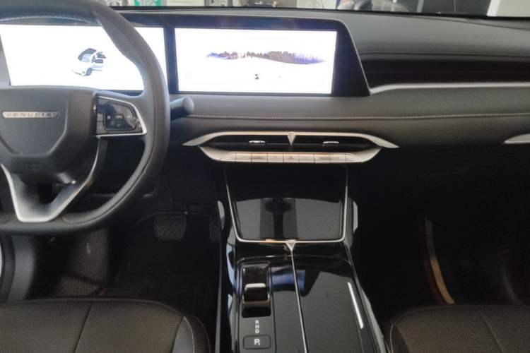 Used Venucia V DD-i 2025 Orca 150km Joyful Journey Edition Audio And AC Panel