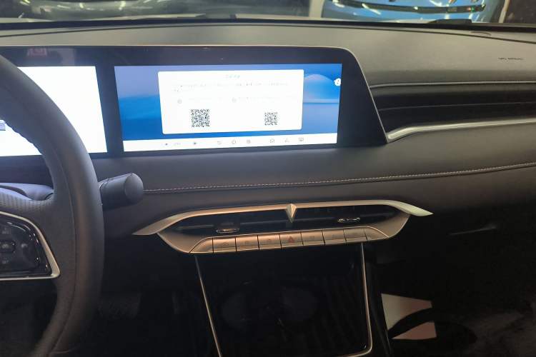 Used Venucia V DD-i 2025 Orca 150km Joyful Journey Edition Audio And AC Panel