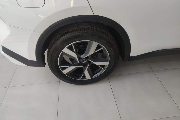 Used Venucia V DD-i 2025 Orca 150km Comfort Edition Exterior 8