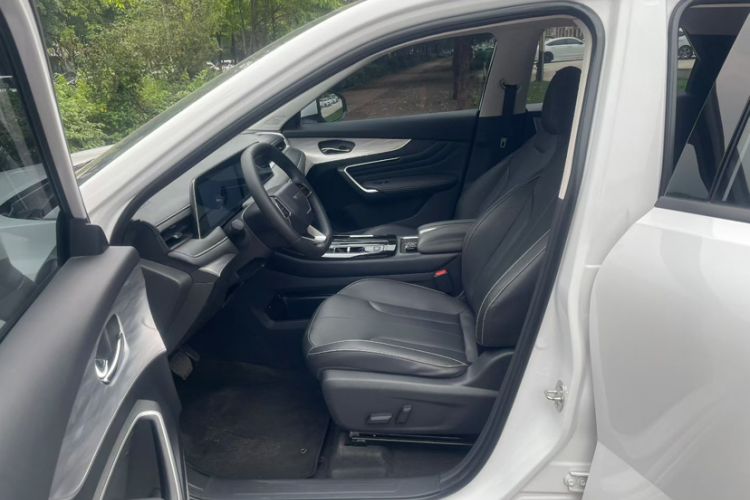 Used Venucia V DD-i 2025 Orca 150km Joyful Journey Edition Interior 5