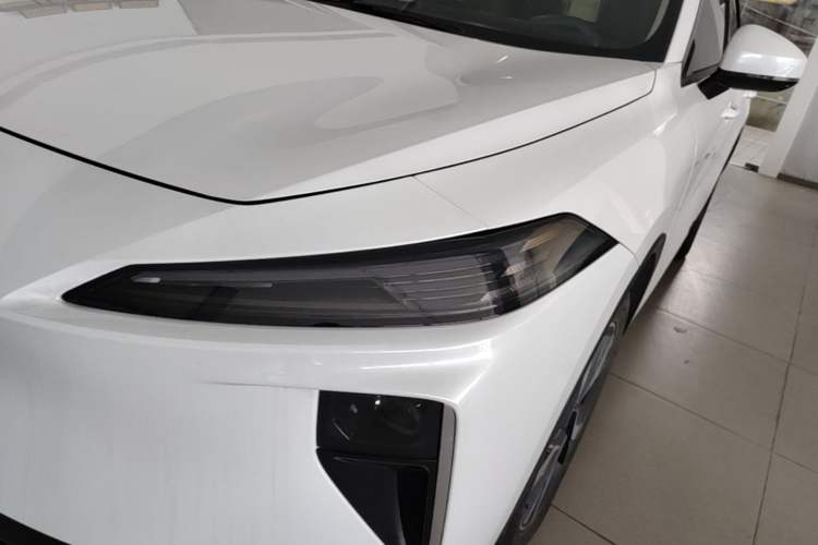 Used Venucia V DD-i 2025 Orca 150km Joyful Journey Edition Left Front Headlight