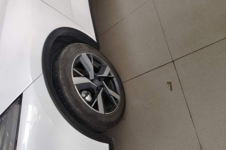 Used Venucia V DD-i 2025 Orca 150km Joyful Journey Edition Left Front Wheel Hub