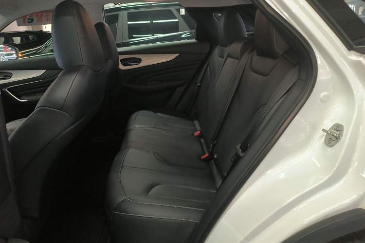 Used Venucia V DD-i 2025 Orca 150km Joyful Journey Edition Left Rear Seat