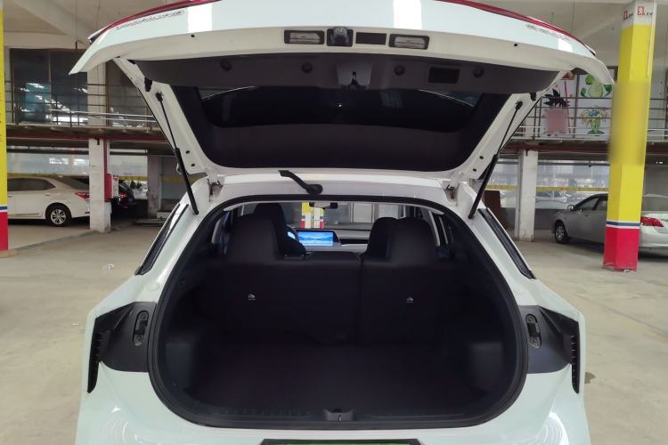 Used Venucia V DD-i 2025 Orca 150km Joyful Journey Edition Trunk