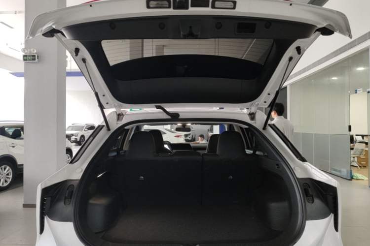 Used Venucia V DD-i 2025 Orca 150km Joyful Journey Edition Trunk