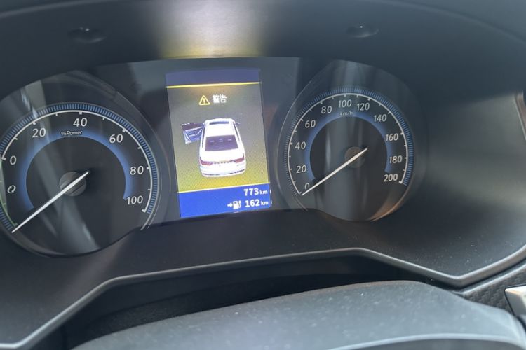 Used Venucia D60EV 2023 PLUS Comfort Edition SI Model Odometer Close Up