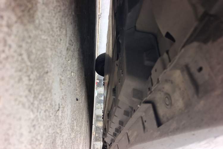Used Venucia D60EV 2019 High-Range Comfort Edition Chassis Front Left