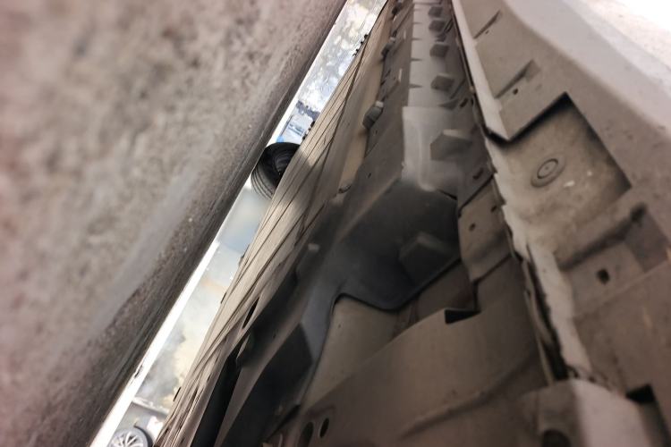 Used Venucia D60EV 2019 High-Range Comfort Edition Chassis Front Right