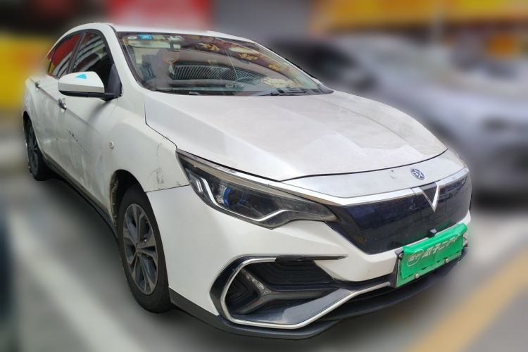 Used Venucia D60EV 2019 High-Range Comfort Edition Front Right 45 Deg
