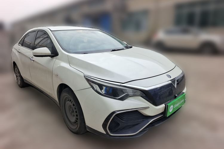 Used Venucia D60EV 2019 High-Range Comfort Edition Front Right 45 Deg
