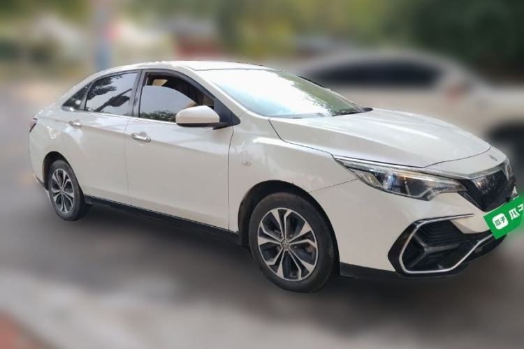 Used Venucia D60EV 2019 High-Range Travel Edition Front Right 45 Deg