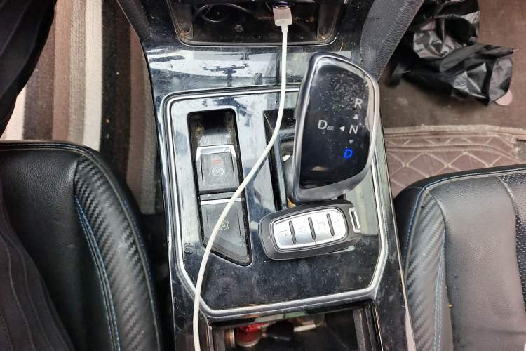 Used Venucia D60EV 2019 High-Range Comfort Edition Gear Lever