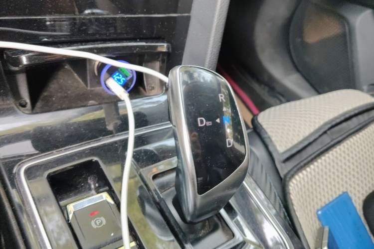 Used Venucia D60EV 2019 High-Range Travel Edition Gear Lever