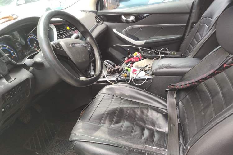 Used Venucia D60EV 2019 High-Range Comfort Edition Left Front Seat