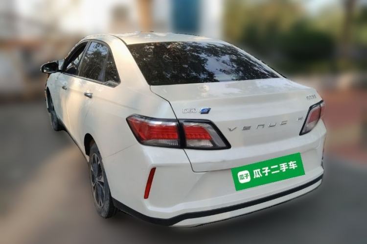 Used Venucia D60EV 2019 High-Range Travel Edition Rear Left 45 Deg