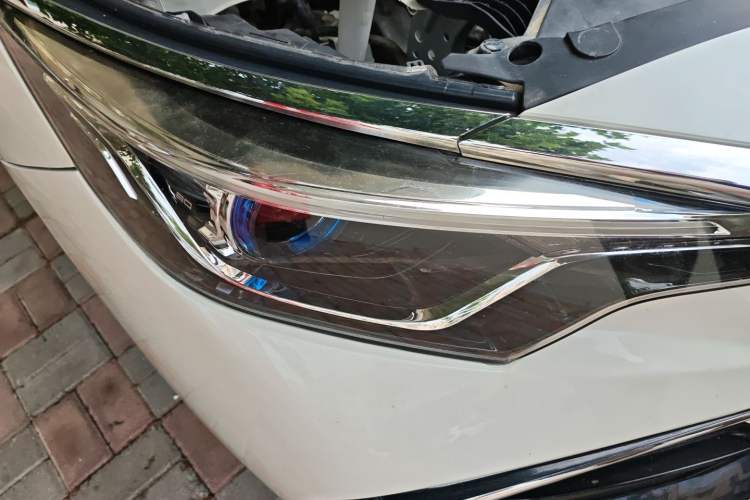 Used Venucia D60EV 2019 High-Range Deluxe Edition Right Front Headlight