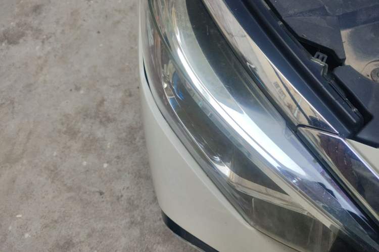 Used Venucia D60EV 2019 High-Range Travel Edition Right Front Headlight